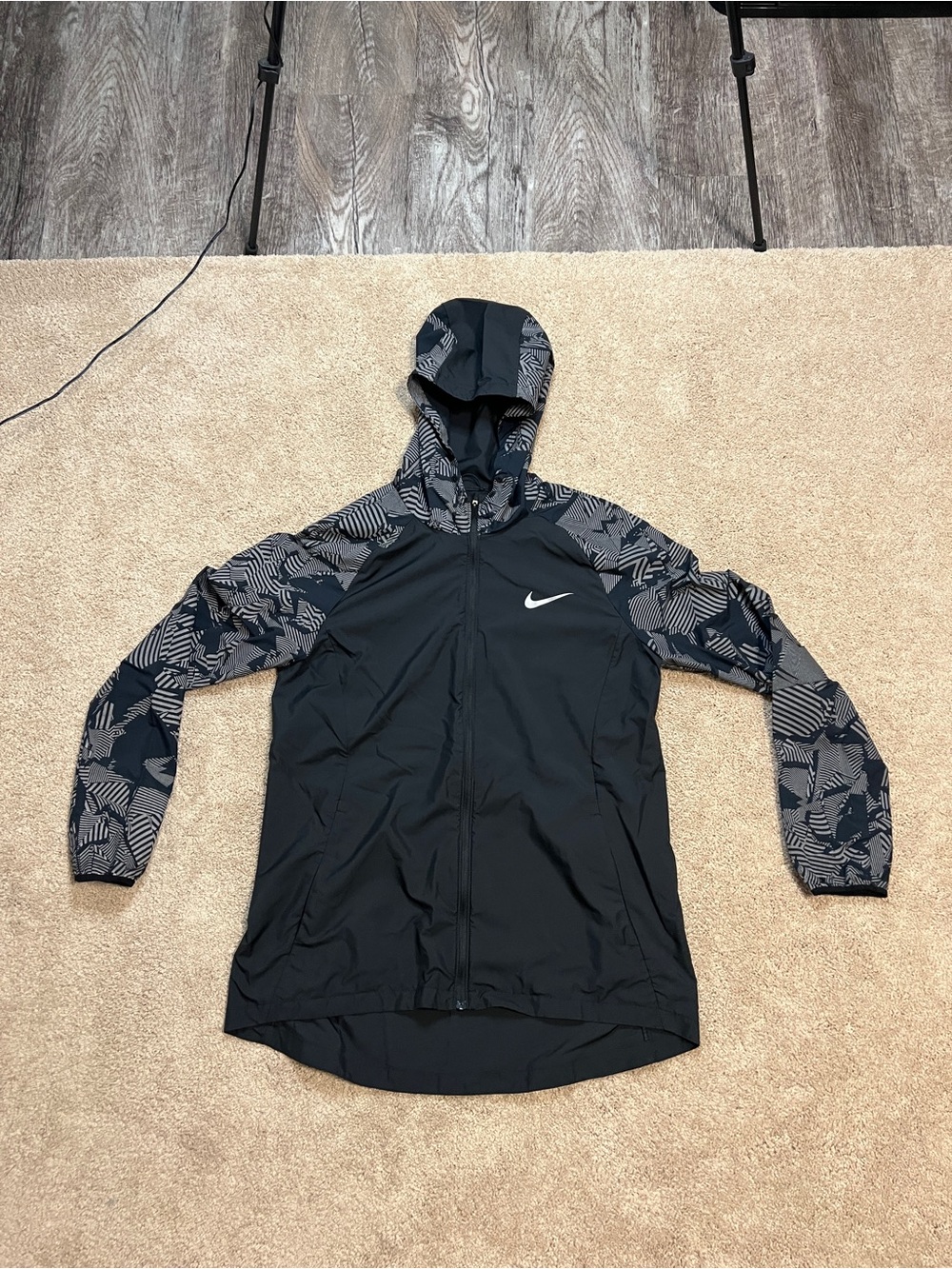 Women’s Nike Running Jacket Size Medium